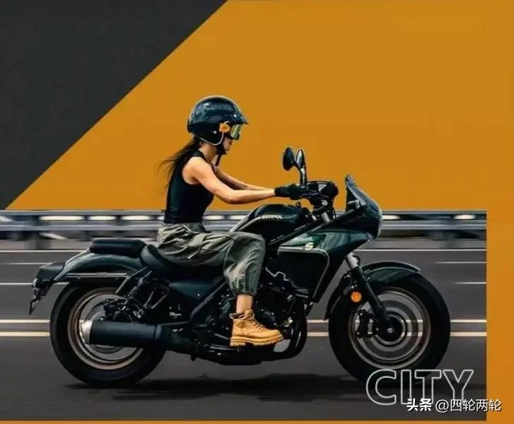 五菱首台摩托车,赛珀501正式上市,售价27999元,好饭也怕晚!