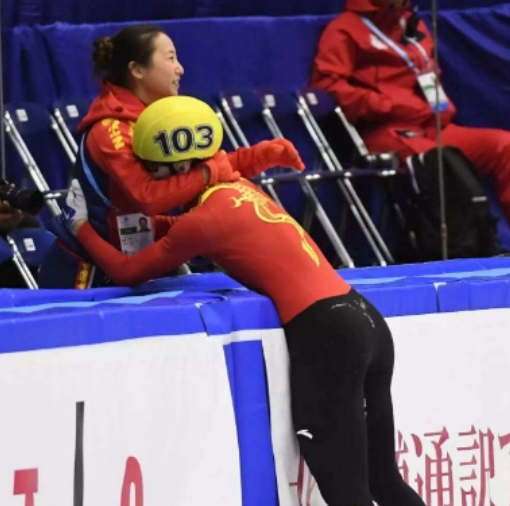 10位让人无比感动的运动员，贾宗洋腿上22根钢钉，武大靖双脚变形