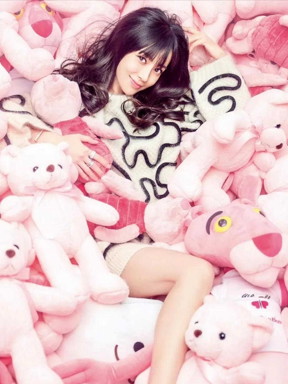杨颖：玩具中的女人