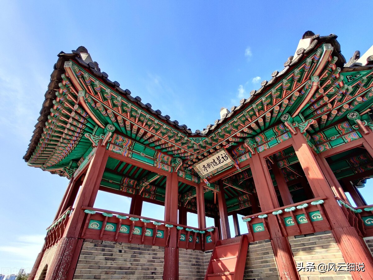 韩国旅游概览地图第一处:韩国皇家宗庙韩国首尔宗庙皇家宗庙祠堂的