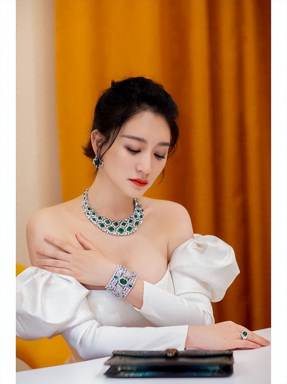 监控了李小冉四年,限制殷桃拍戏,孙东海究竟"祸害"多少女明星