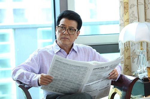 也正因为如此,很多人在感叹关晓彤的"命好":原来早在她成名之前,父亲