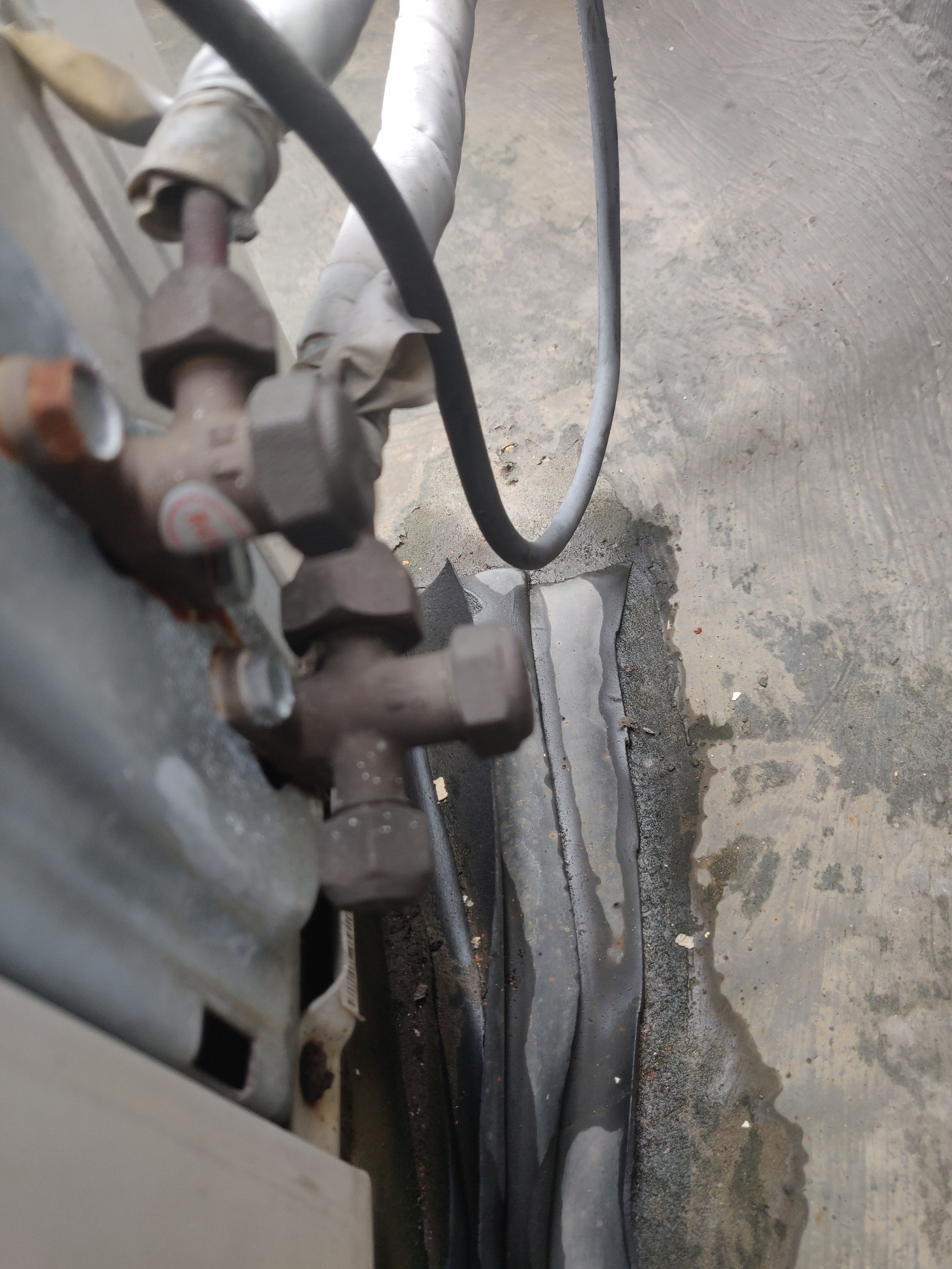 变频空调加制冷液