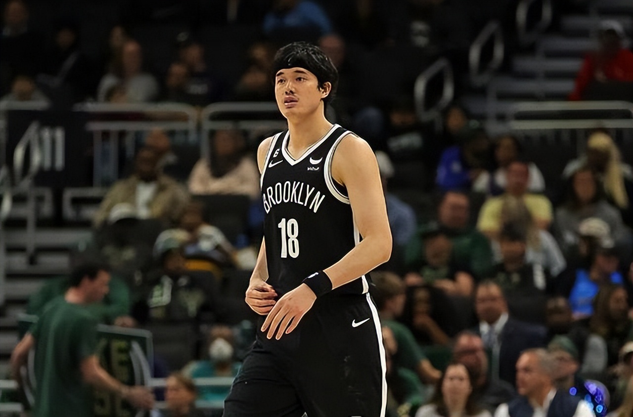 nba的黃種人球員有哪些（深度分析！同為東亞黃種人，中國(guó)能出姚明，卻出不了渡邊雄太）