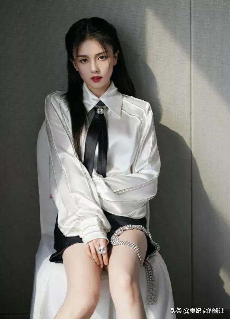 白鹿,1994年9月23日出生于江苏省常州市,中国内地女演员,模特