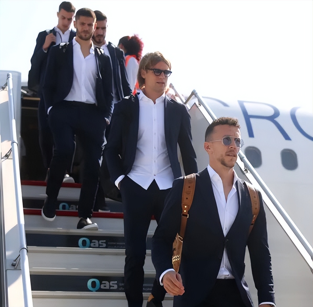 摩洛哥世界杯西装照（盘点世界杯各国球员帅照，哪支队伍的穿搭风格你更钟意？）