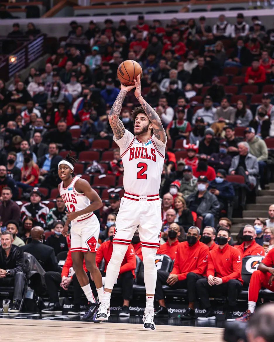 nba球哥為什么不打了（半月板撕裂！NBA榜眼推遲復出！4年8000萬大合同只打35場）