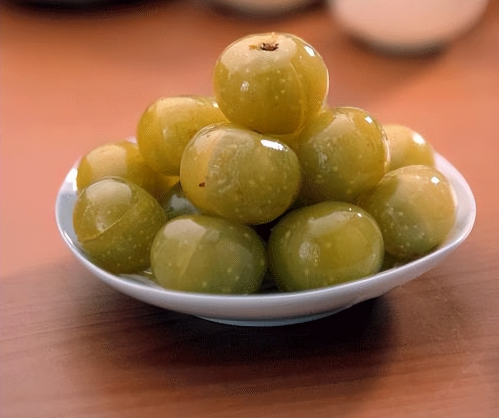 在几年前,余甘果依然是南方地区一种小众的野果,只是在广东,广西和