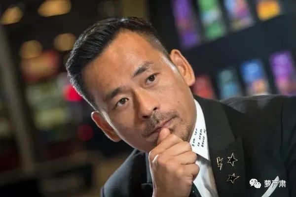 也就是说,他起家的路子就比一般的"叠码仔"更野.