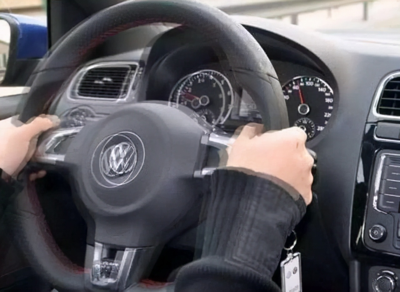 汽車出現4個問題時，并非積碳引起，而是該換火花塞了