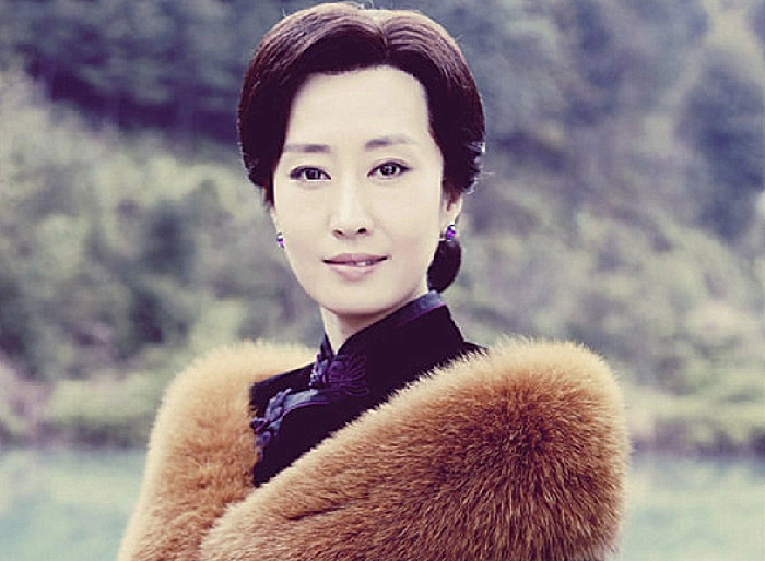伪装者:大姐明镜的确不够完美,但她身上的槽点都值得被理解