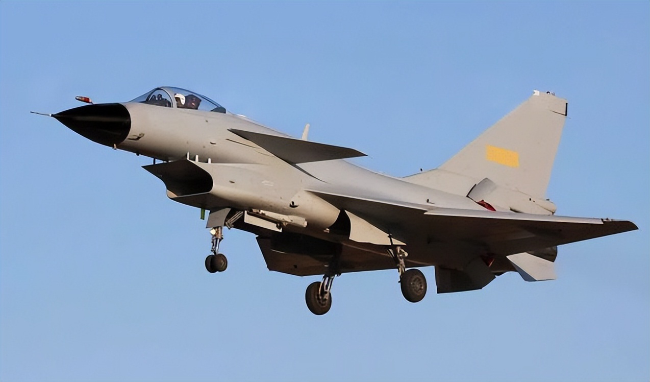 �Ա�����F15����10����ǿ���ģ���ý��F15�Ѿ����Ǽ�10ս���Ķ���