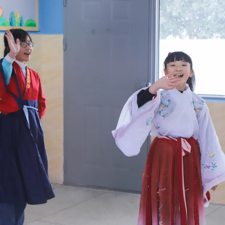 天府新区南湖小学丨英语戏剧助“双减”,课题引领促成长