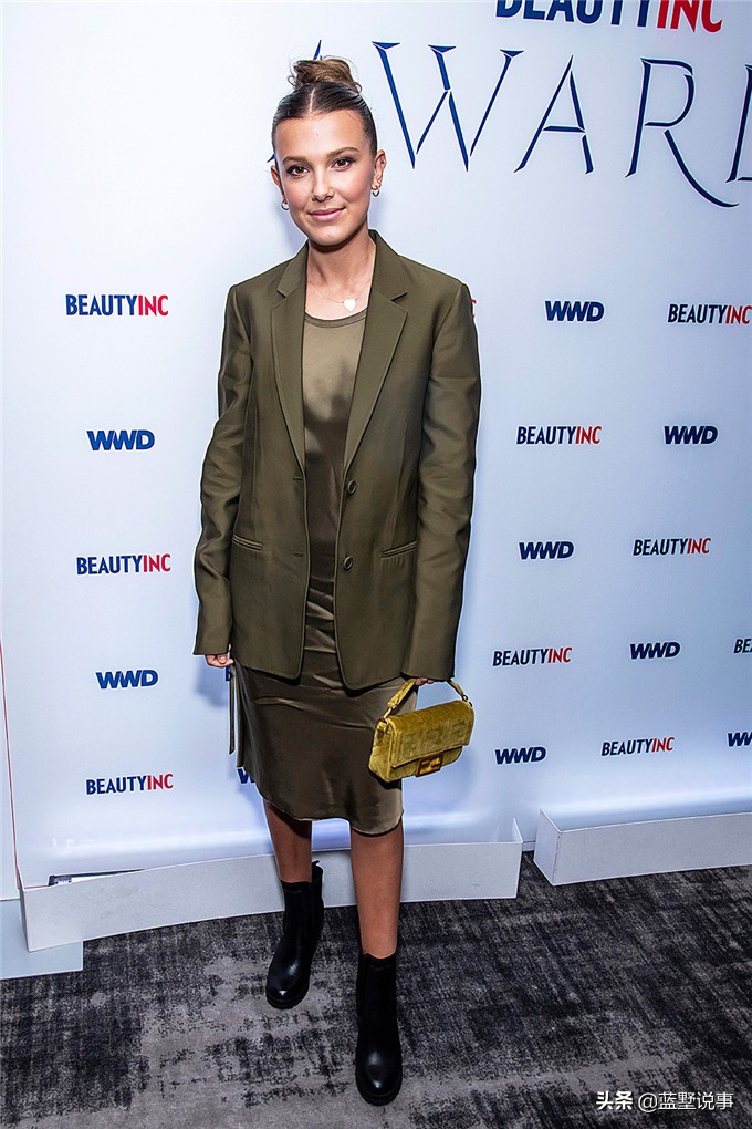 《怪奇物语》女主角越长越好看，如今18岁已经有了男朋友