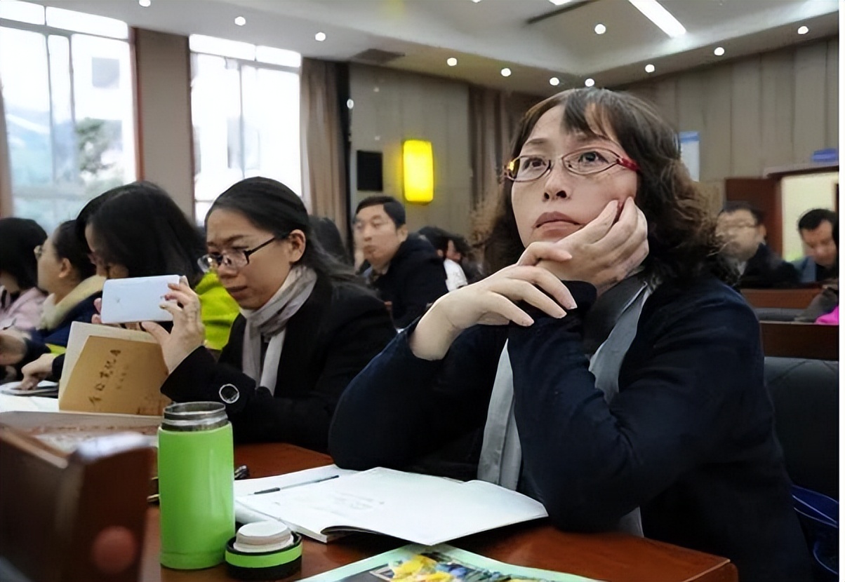 2022教师薪资有变动，将要取消基本工资的10%？教师：还有这好事