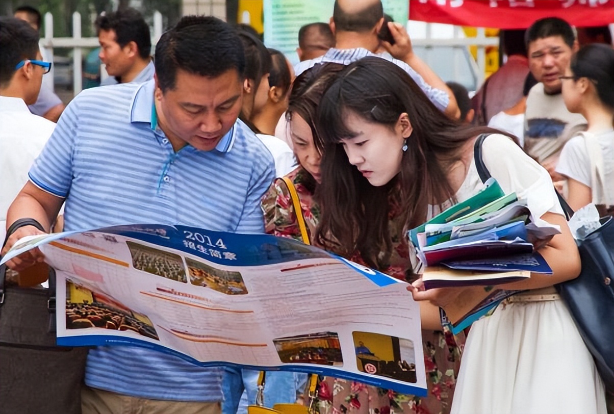 天津很有迷惑性的大学，毕业证如同废纸一张，已被官媒点名批评