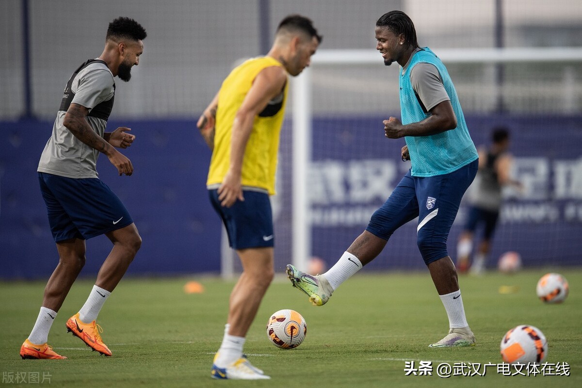 中超第二轮武汉队什么时候开始（中超第二阶段本周开战 武汉三镇球迷开放日真热闹）