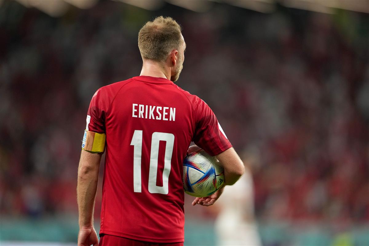 2018年世界杯巨星保护(丹麦球星戴心脏除颤器打世界杯，专家：不建议普通患者剧烈运动)