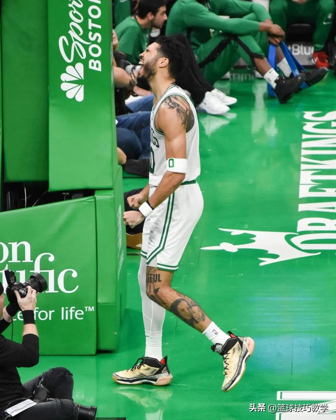 nba最年輕球員（兩個歷史第一！塔圖姆爆砍49+11！NBA歷史第一年輕900+三分球員）
