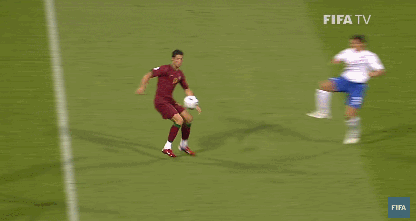 06世界杯荷兰对葡萄牙全场视频（世界杯史上最疯狂的比赛，荷兰葡萄牙上演全武行！C罗被踢哭退场）