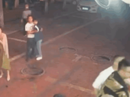 唐山最新进展：打人者牵出案中案，被打女子律师现身释放三大信号