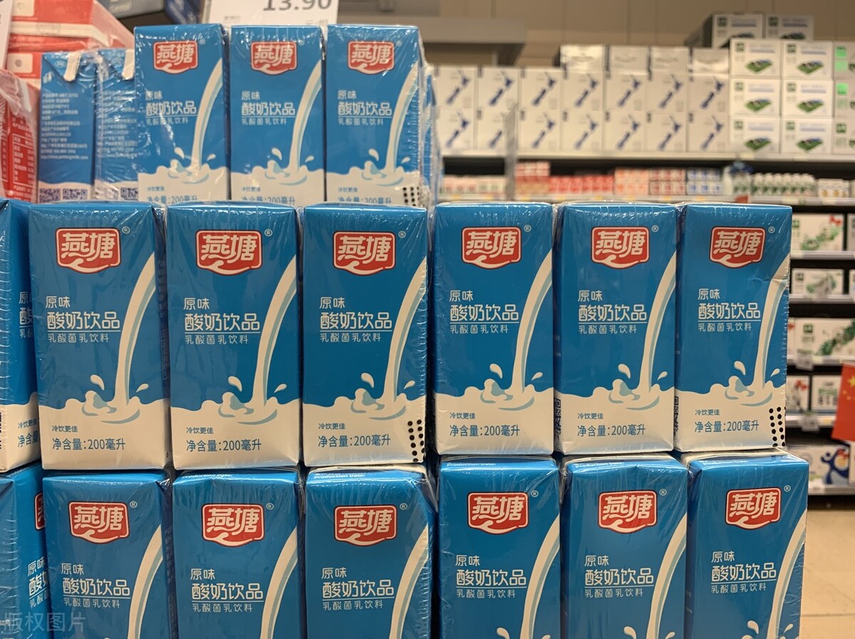 袋装牛奶怎么喝（袋装的牛奶和盒装的牛奶的区别）