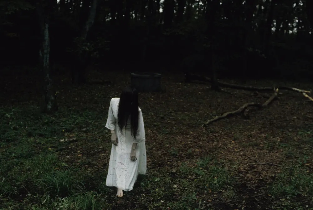 同样是恐怖片，把《咒怨》和《午夜凶铃》放在一起，差距就出来了