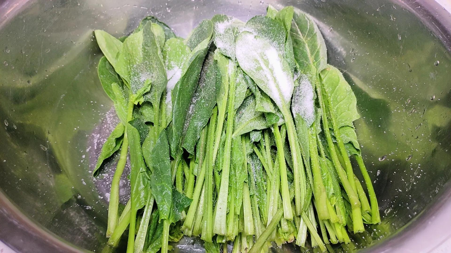图片[2]-【菠菜鸡蛋卷】做法步骤图 营养爽滑 去饭店都吃不到-起舞食谱网