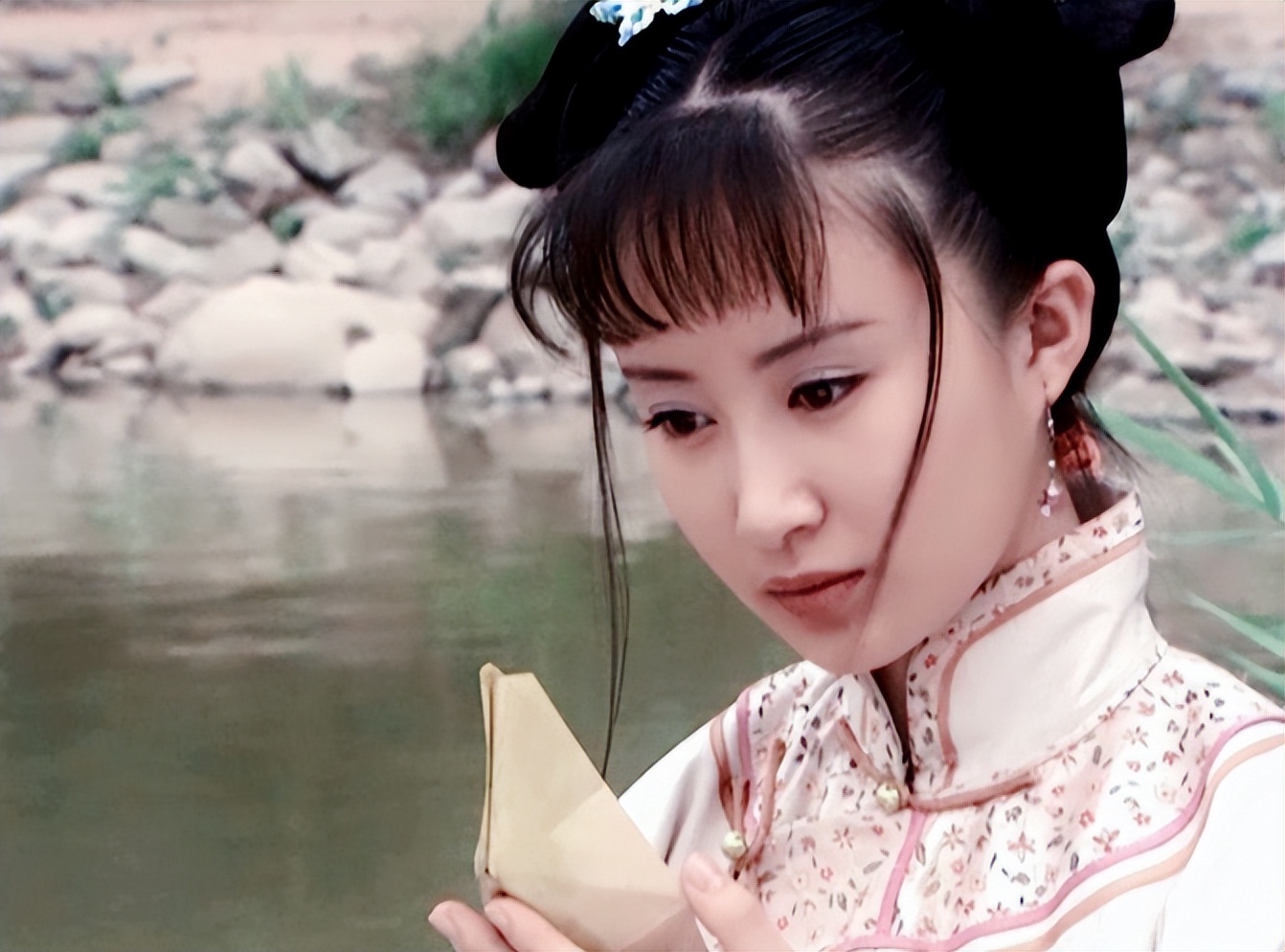 初见又美又灵又干净，走红后却像变个人，这6位女星的脸，好可惜