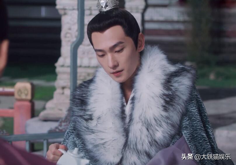 气质不行就别穿貂了，10位古装美男告诉你啥叫貂皮上身，贵气逼人