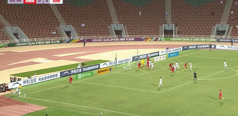 中国足球对阿曼比（半场-国足0-1阿曼 阿拉维世界波破门戴伟浚远射造威胁+送妙传）