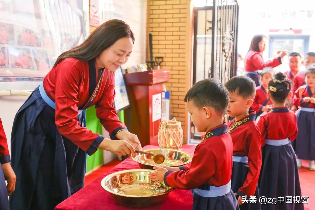 定远县示范幼儿园：国风毕业礼，民俗迎立夏