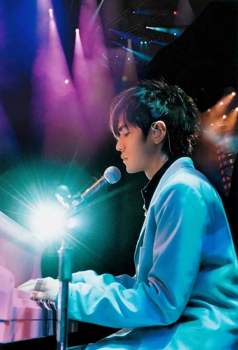 周杰伦第一首歌 周杰伦第一首歌时间-思宇生活