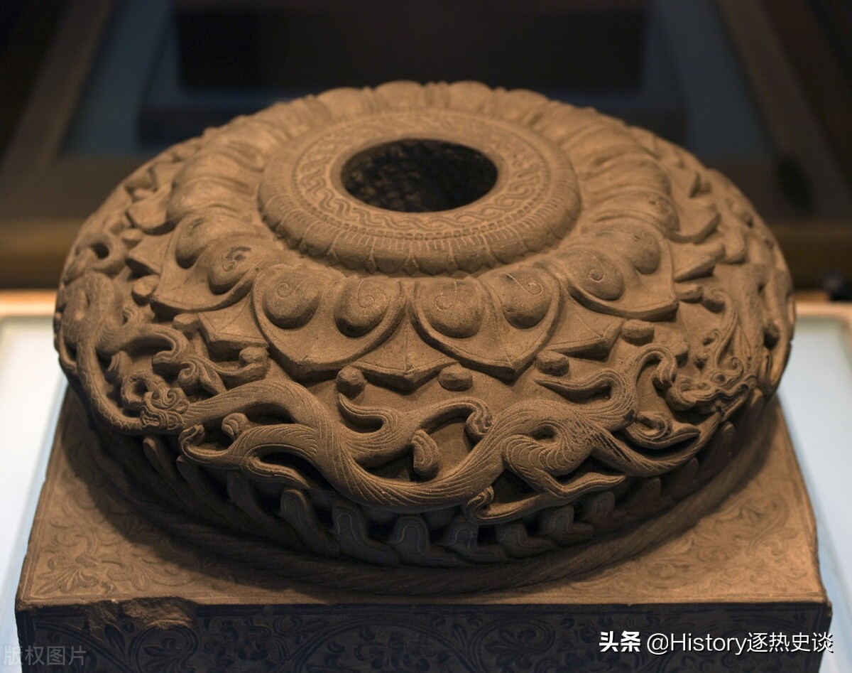 中国是从哪个朝代开始正式有村长的？