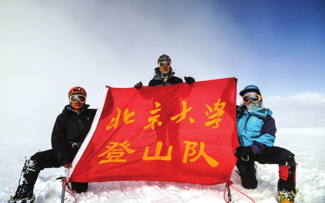 46万起步，走一步都是钱，最烧钱的运动为什么是登山？