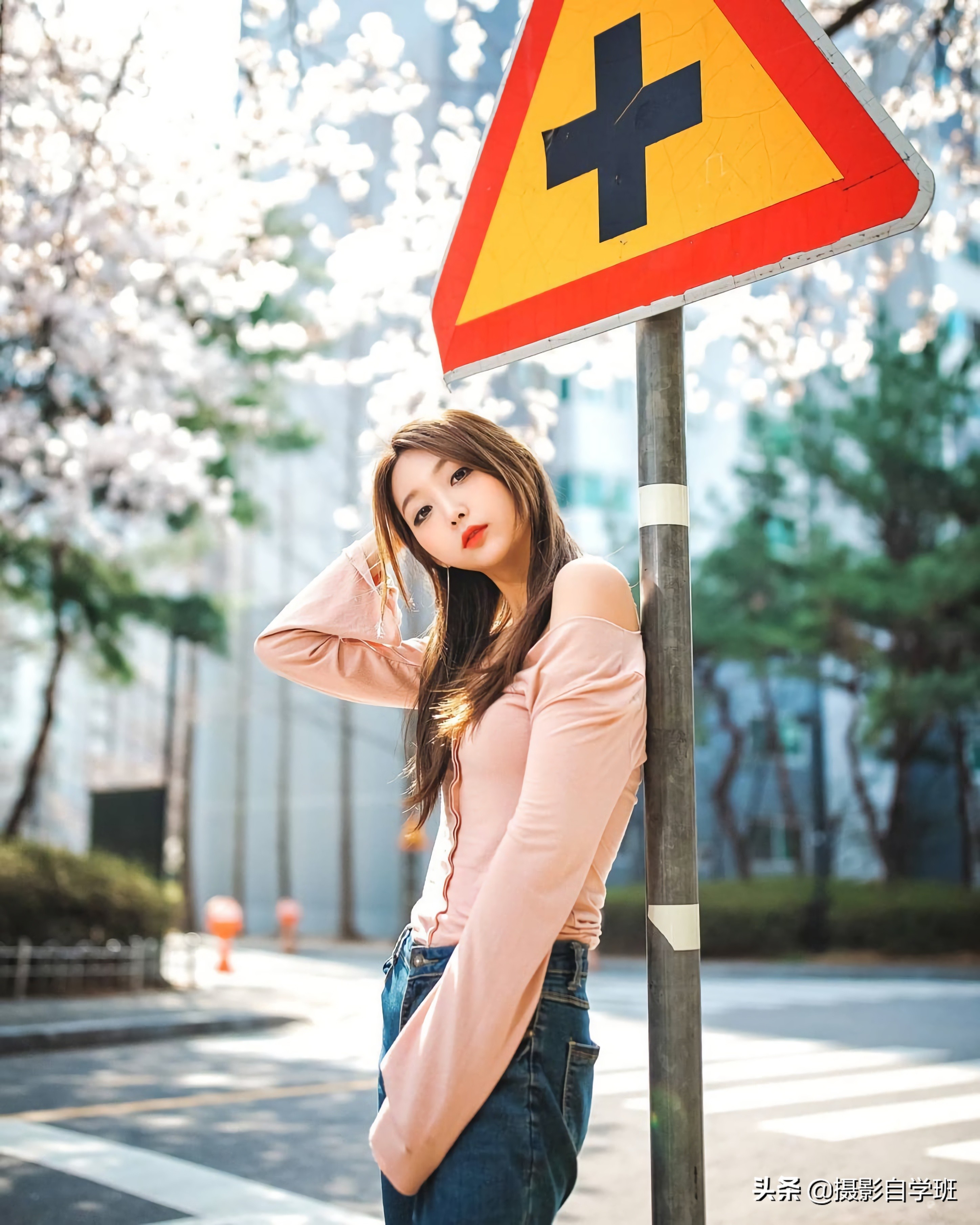 三人城市旅游拍照技巧怎么摆姿(三人城市旅游拍照技巧怎么摆姿势好看)
