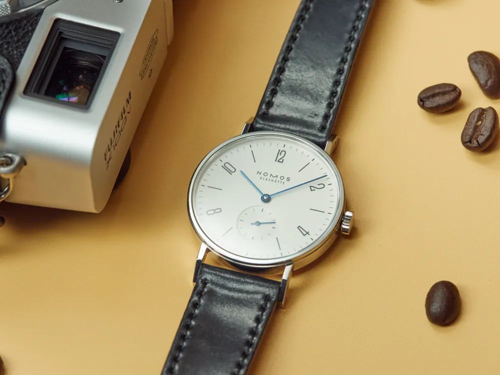 1万多逃不过的选择！这块表的设计就突出一个极简美