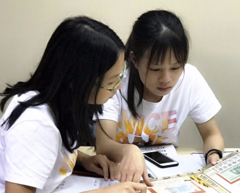 她是汕头大学女校长，39岁晋升教授、能力出众，深受广大学生爱戴