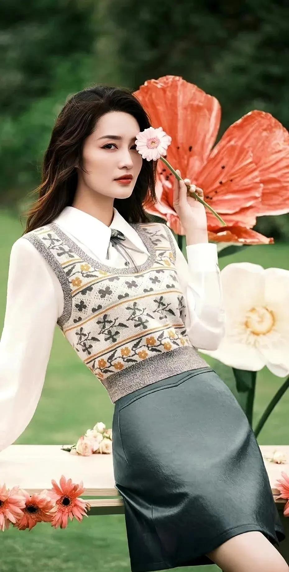 貌美如花李沁靓图