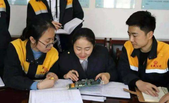 铁路集团开始招聘，无需参加笔试，符合条件面试通过即可上岗