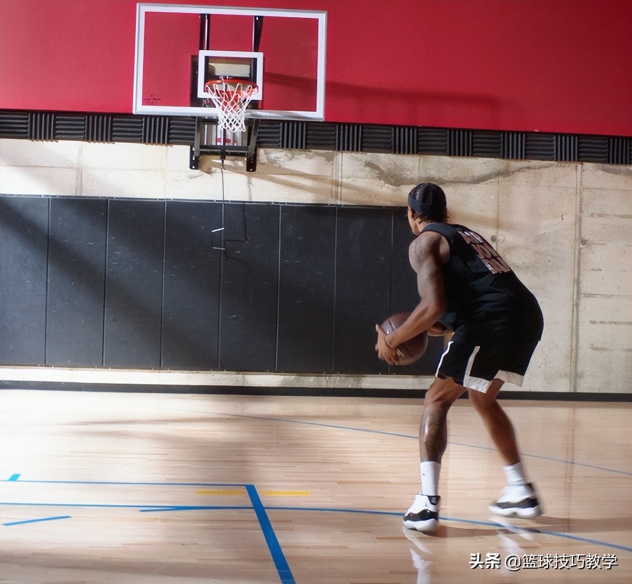 nba为什么不和球员签合同(炸裂！比尔5年2.51亿合同生效！全联盟唯一的特权球员诞生了)