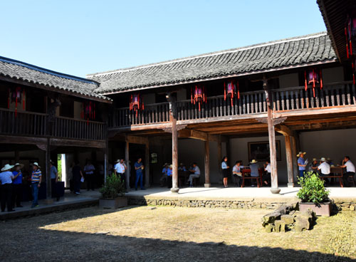 浙江旅游：绿色中国行走进金华磐安（图）