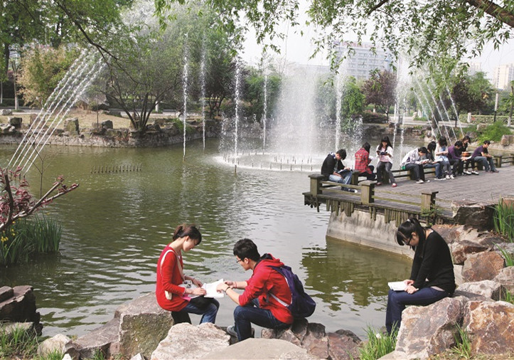 这2所双非大学不简单！超“双一流”大学艺考生录取需要多少分？