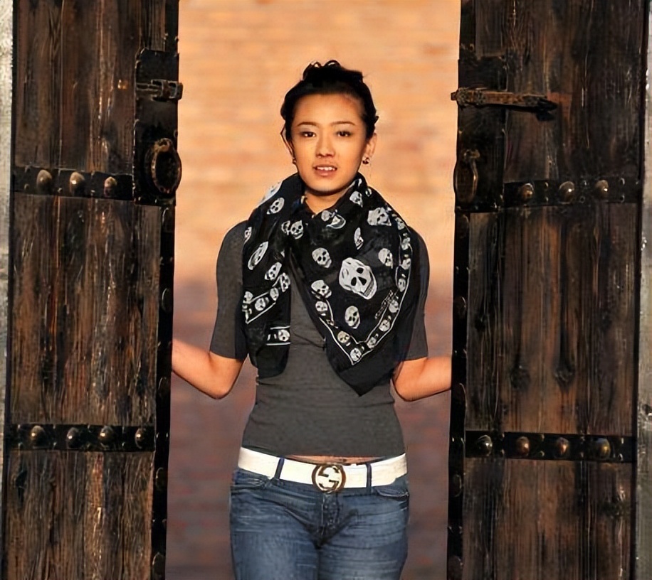 孟真:曾是赵本山干女儿,事业巅峰传出与干爹绯闻,如今家庭美满