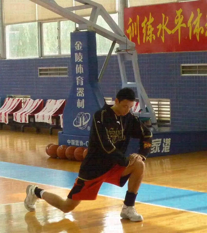 nba上有哪些勤能补拙的人（8年7冠！广东宏远头号福将！可能是史上最低调的第六人）