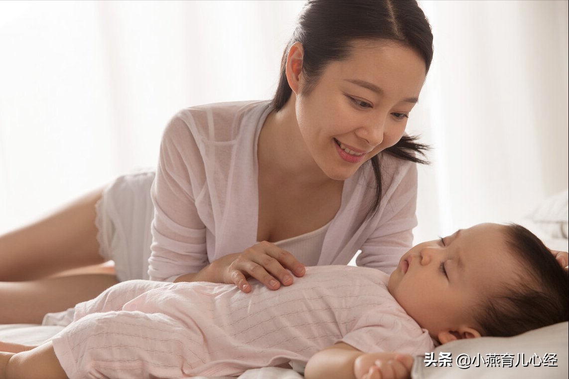 林依晨晒七个月女儿出牙照，宝宝出牙期的四个不适，父母要会护理