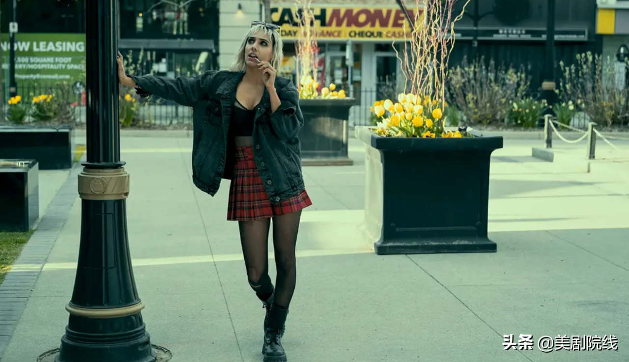 Netflix收视三连冠，爆款漫改美剧上线了