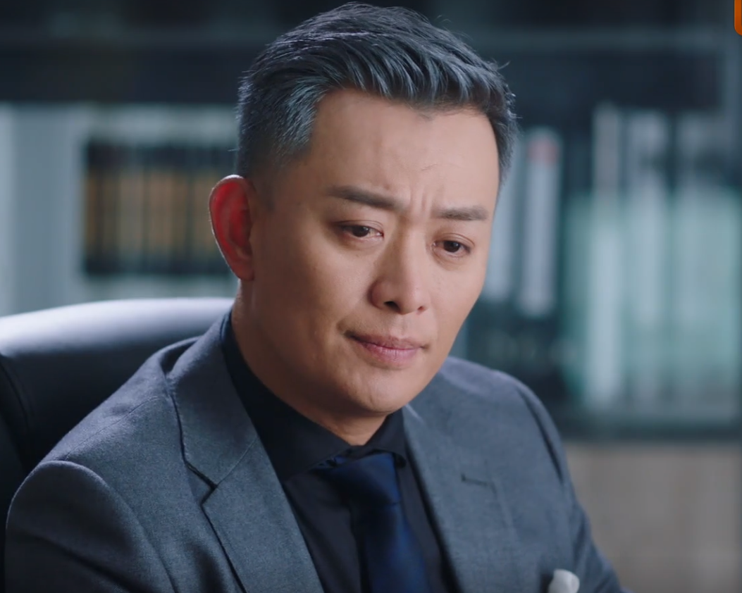 古装男神黄海冰:不满前妻丁克,二婚娶小12岁妻子,婚后儿女双全-蘑菇号