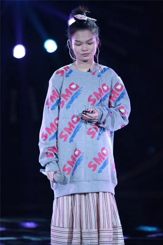 苏运莹：凭《野子》走红，写歌靠发呆，蔡健雅让她不要变