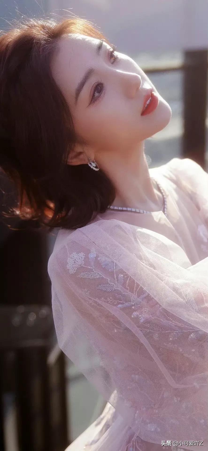 毛晓彤，可爱美丽的花仙子